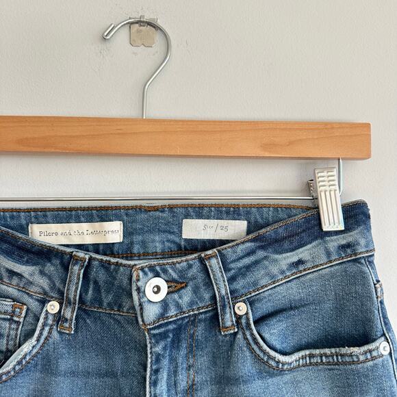 Pilcro by Anthropologie Mid-Rise Bootcut Embroidered Pom Pom Cropped Jeans 25 - Picture 5 of 10